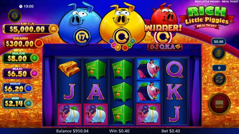 Rich Little Piggies - Game screenshot with meal ticket bonus.
